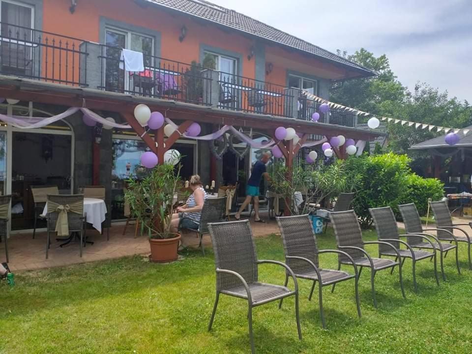 Granit Villa Balatonszarszo Buitenkant foto