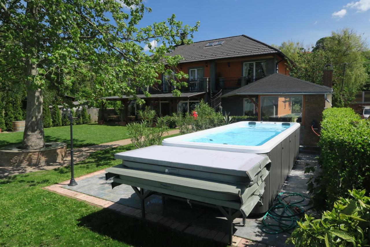 Granit Villa Balatonszarszo Buitenkant foto