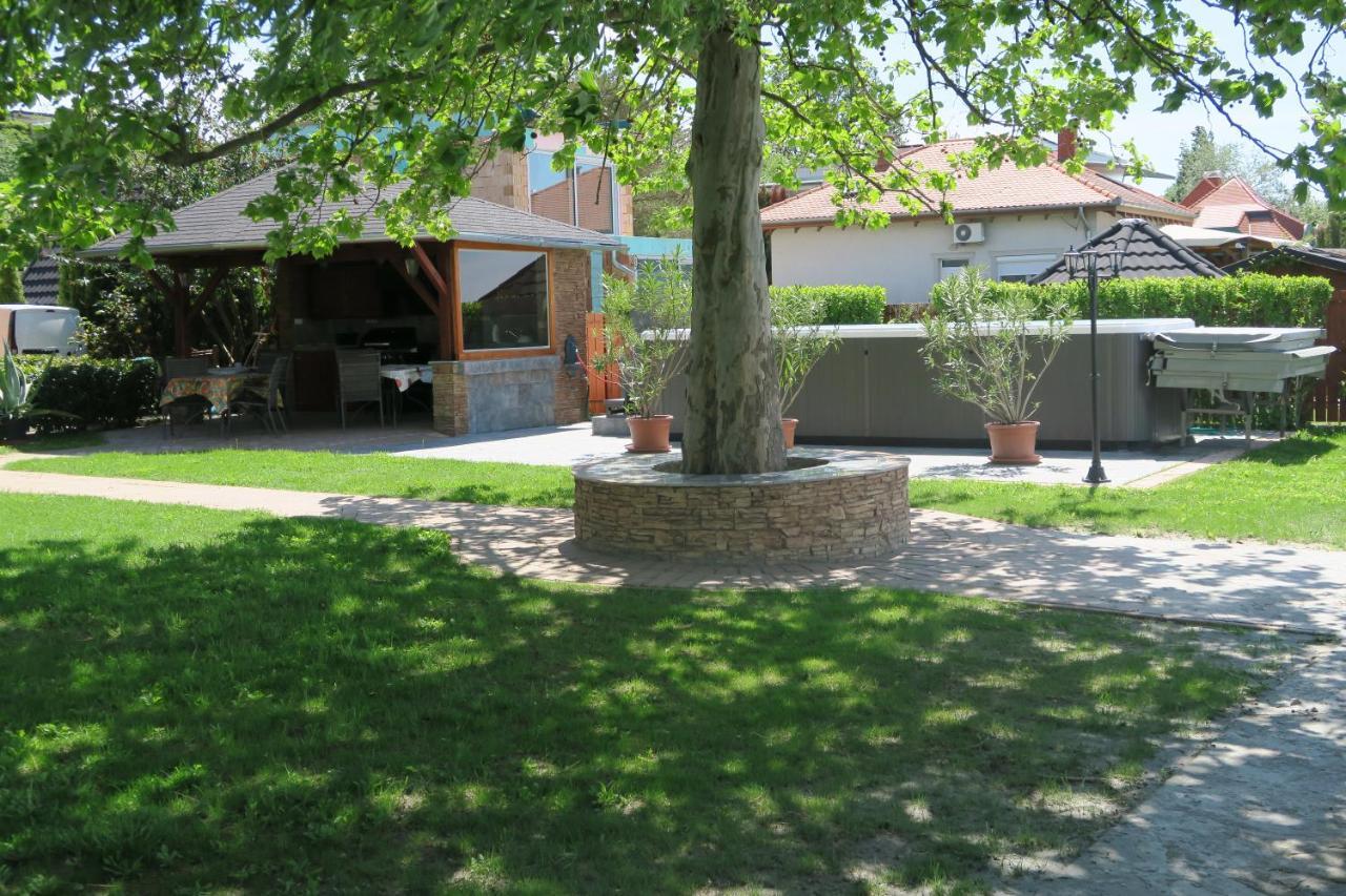 Granit Villa Balatonszarszo Buitenkant foto