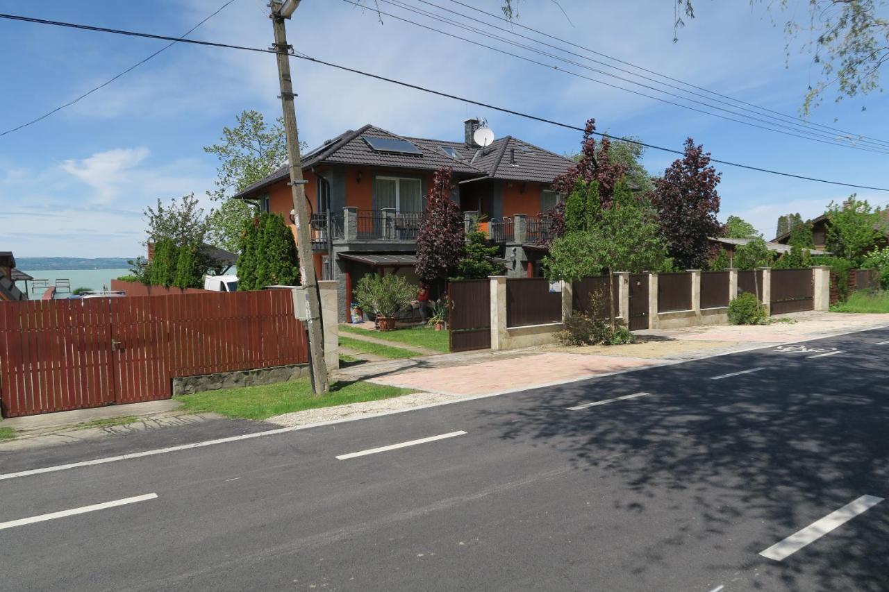 Granit Villa Balatonszarszo Buitenkant foto