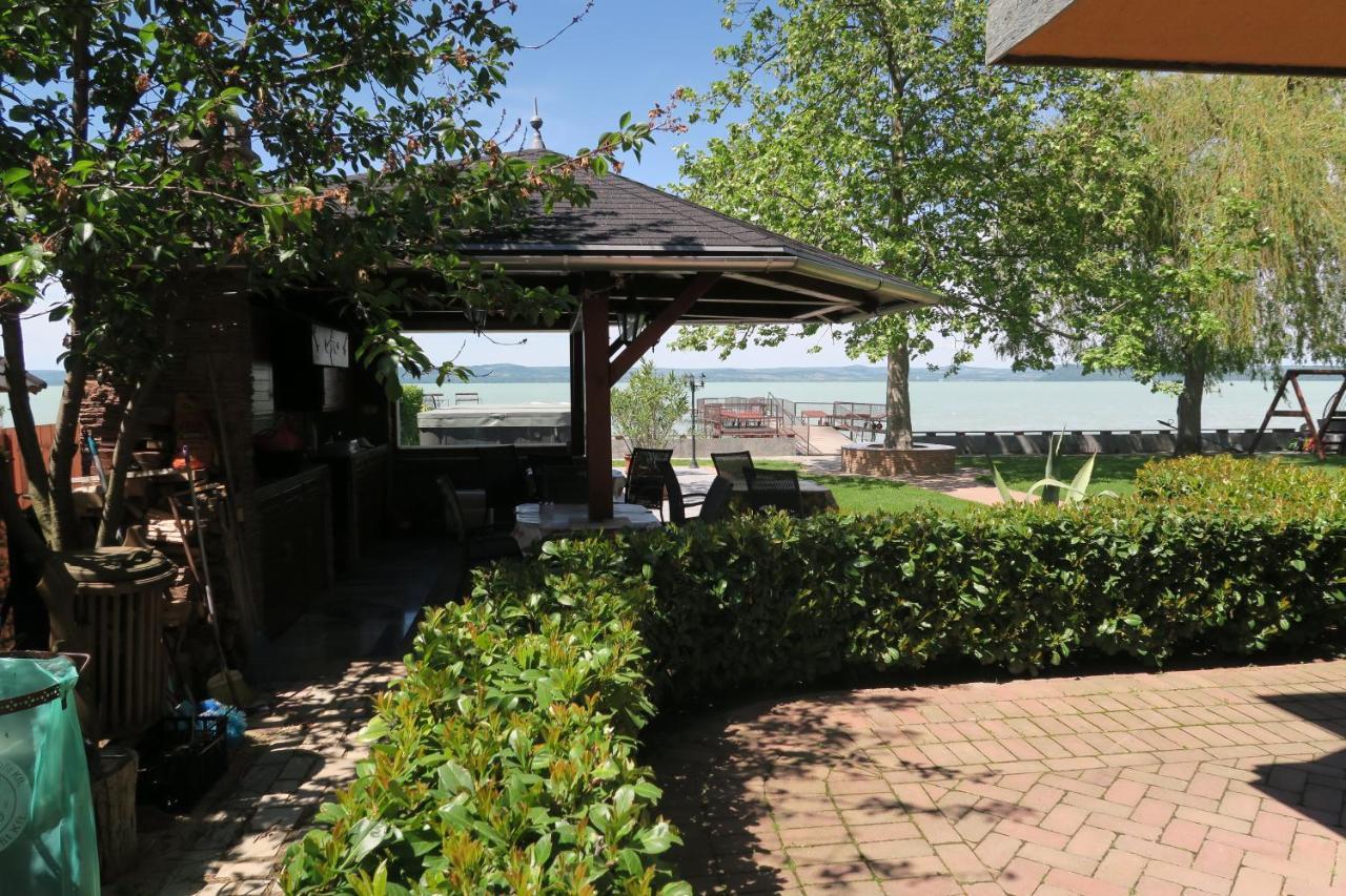 Granit Villa Balatonszarszo Buitenkant foto