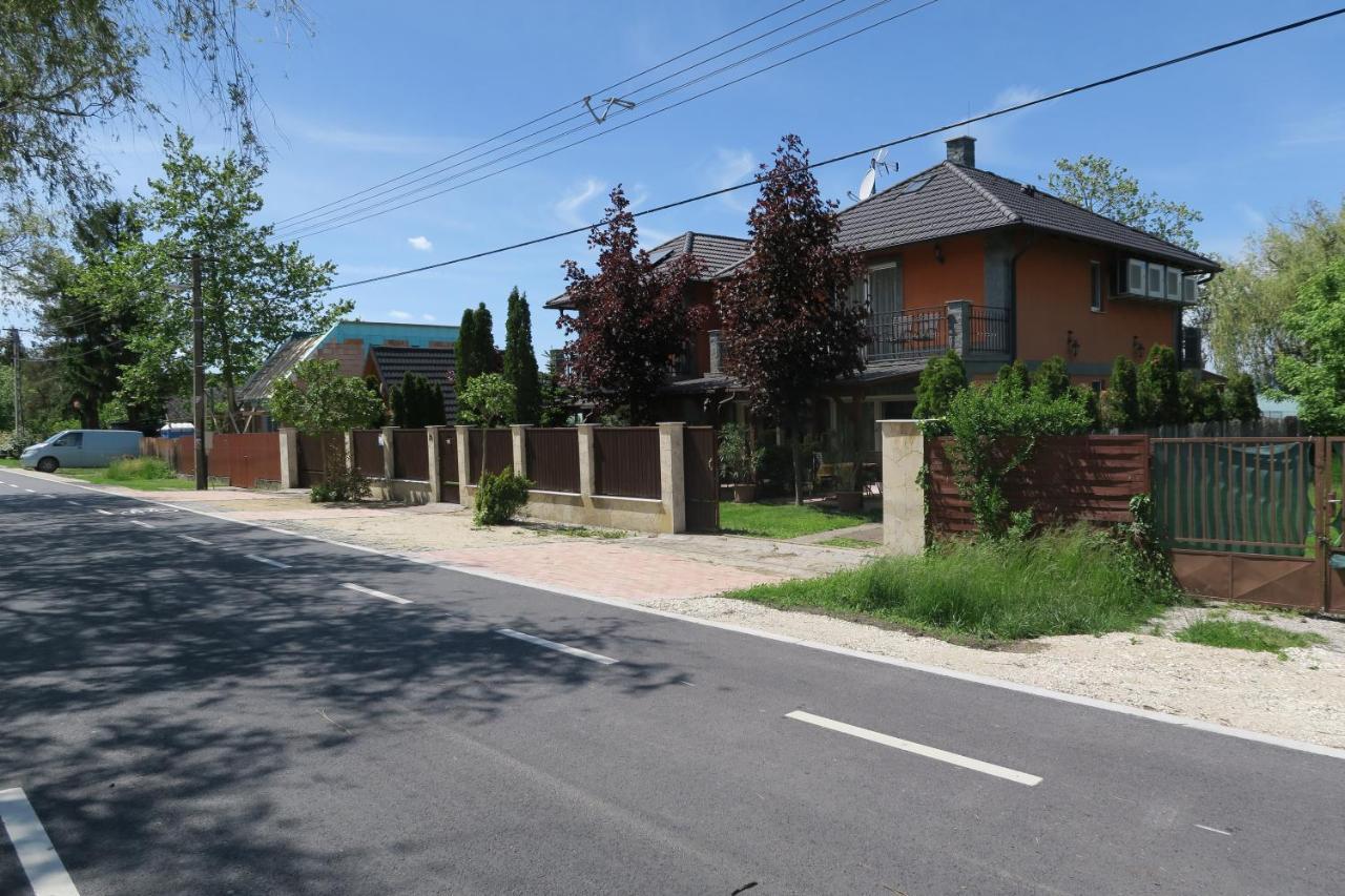 Granit Villa Balatonszarszo Buitenkant foto