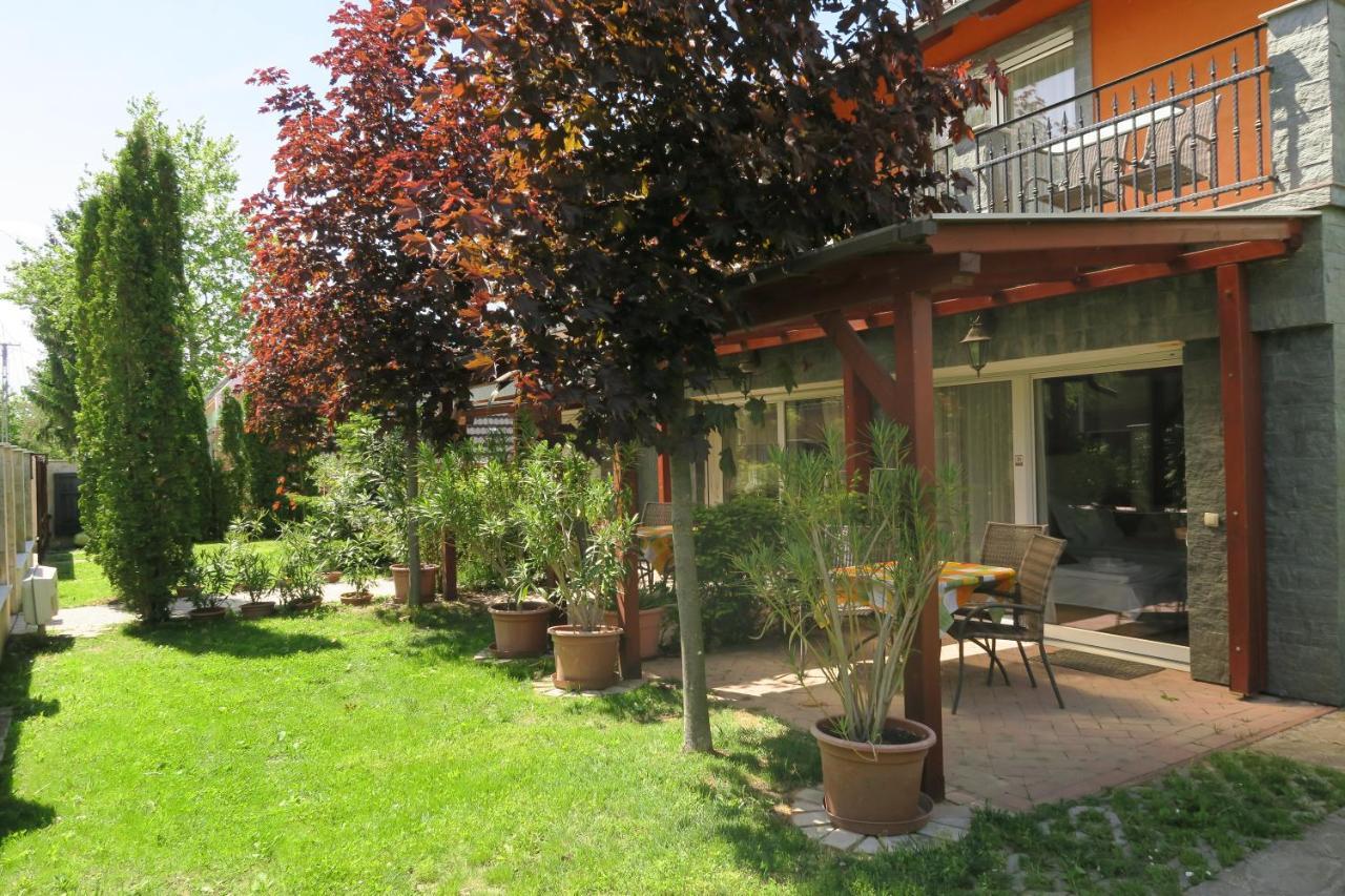 Granit Villa Balatonszarszo Buitenkant foto