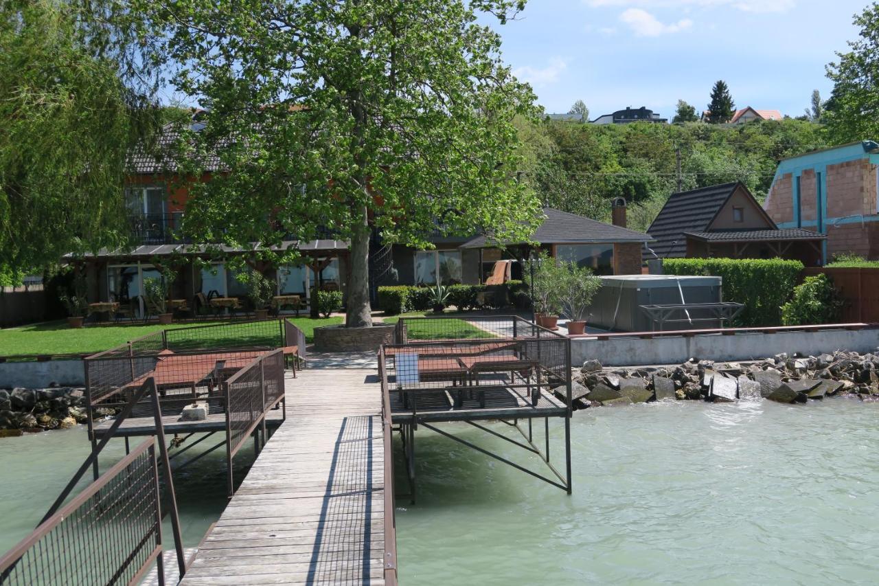 Granit Villa Balatonszarszo Buitenkant foto