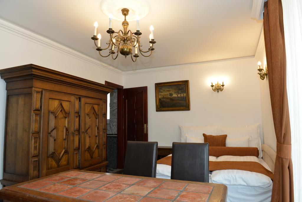 Granit Villa Balatonszarszo Buitenkant foto